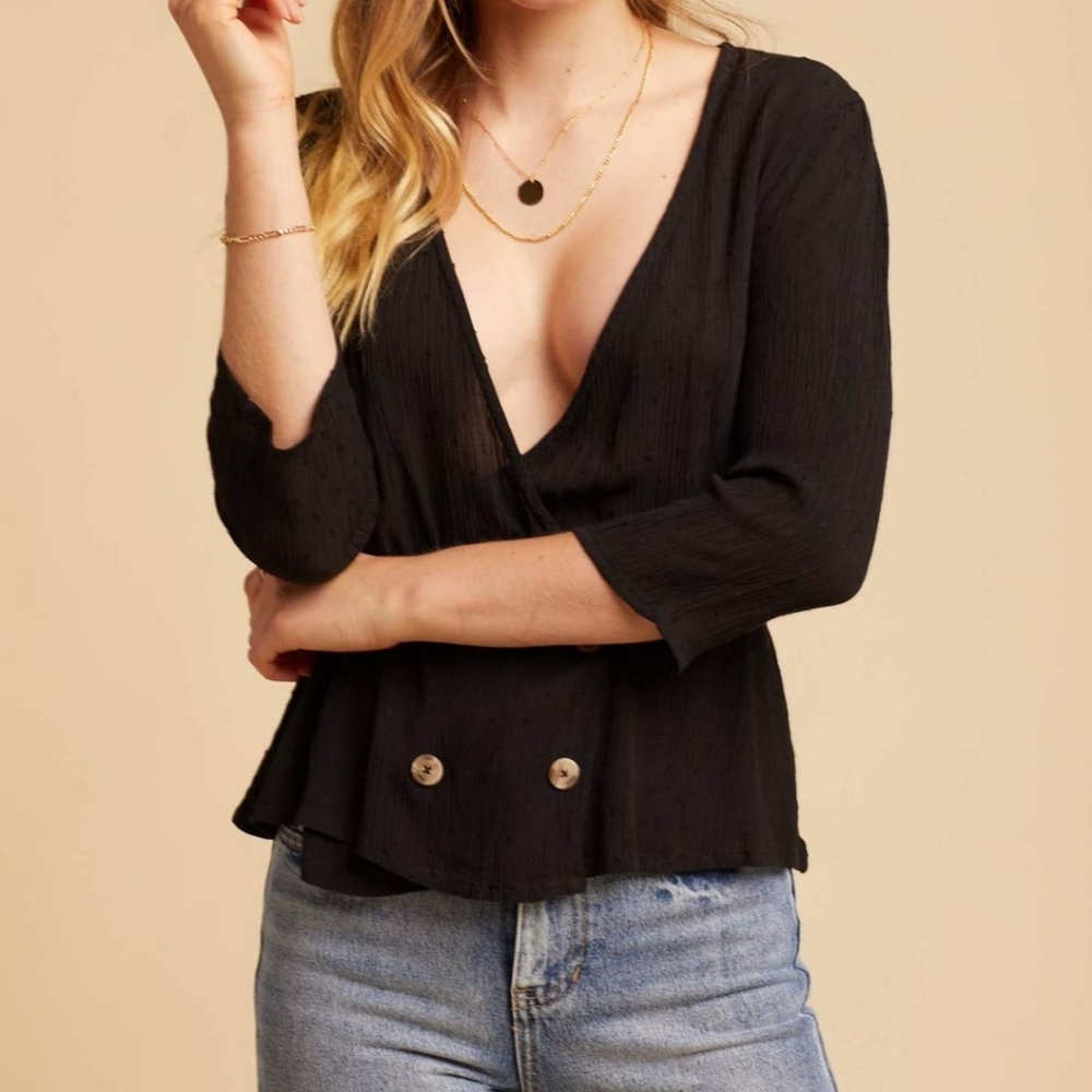 Amuse society noemi pindot top black button front